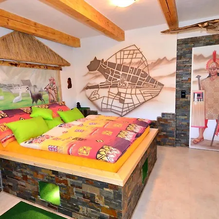 게스트하우스 Svet Úžice