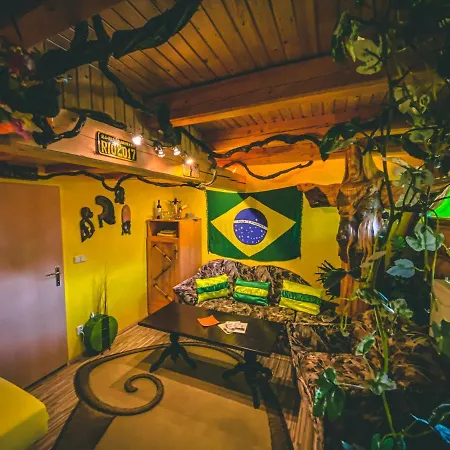 게스트하우스 Svet Úžice