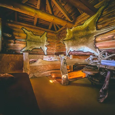 게스트하우스 Svet Úžice