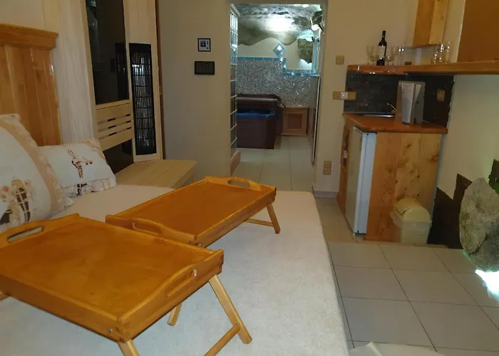 Svet Πανσιόν Úžice